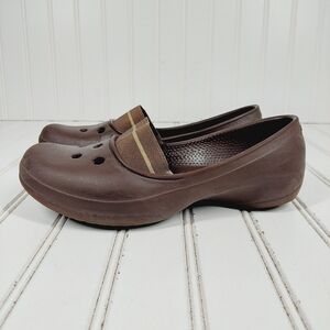 Crocs Juneau Women’s Slip On Rubber Loafer Flats Brown Closed Toe Shoes F541